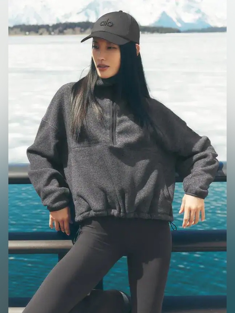 🩶MAJOR ISO!🩶ALO Yoga Polar Fleece Retreat  in “Dark Heather Grey” Size Medium!🚨